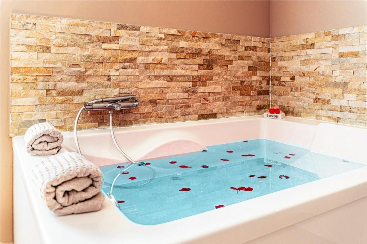 Studio Love Room Spa Baignoire Double La Ciotat Centre Port 外观 照片